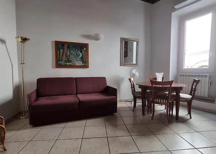 Della Pace, Classy & Charming - Renovated *