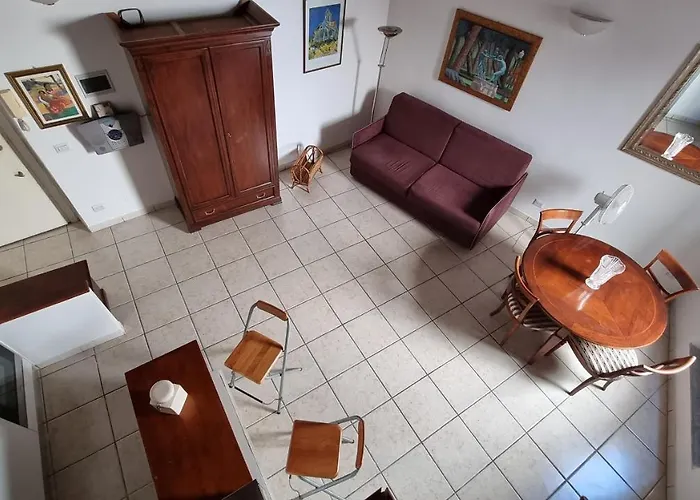 Della Pace, Classy & Charming - Renovated דירה רומא