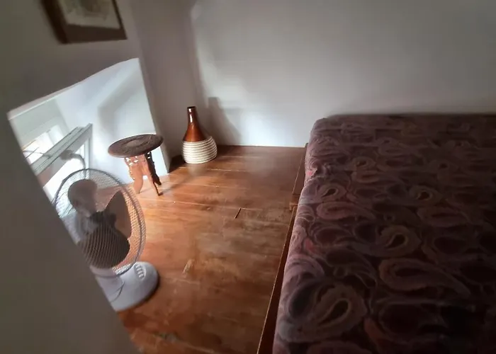 Della Pace, Classy & Charming - Renovated *