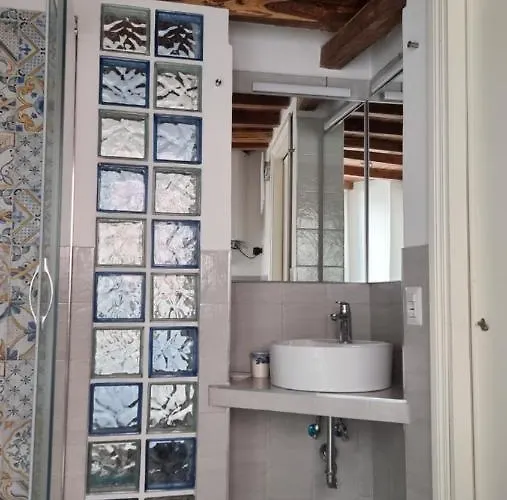 Della Pace, Classy & Charming - Renovated Apartment Rom